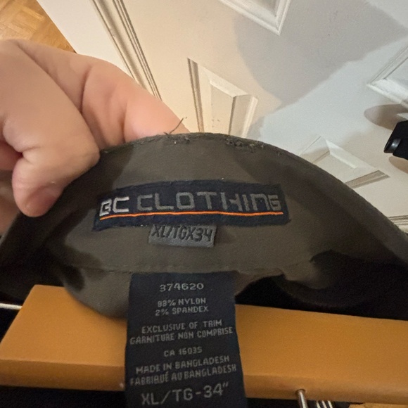 Mens army cargo green army pants with zip off into shorts * accepting offers - Picture 2 of 5